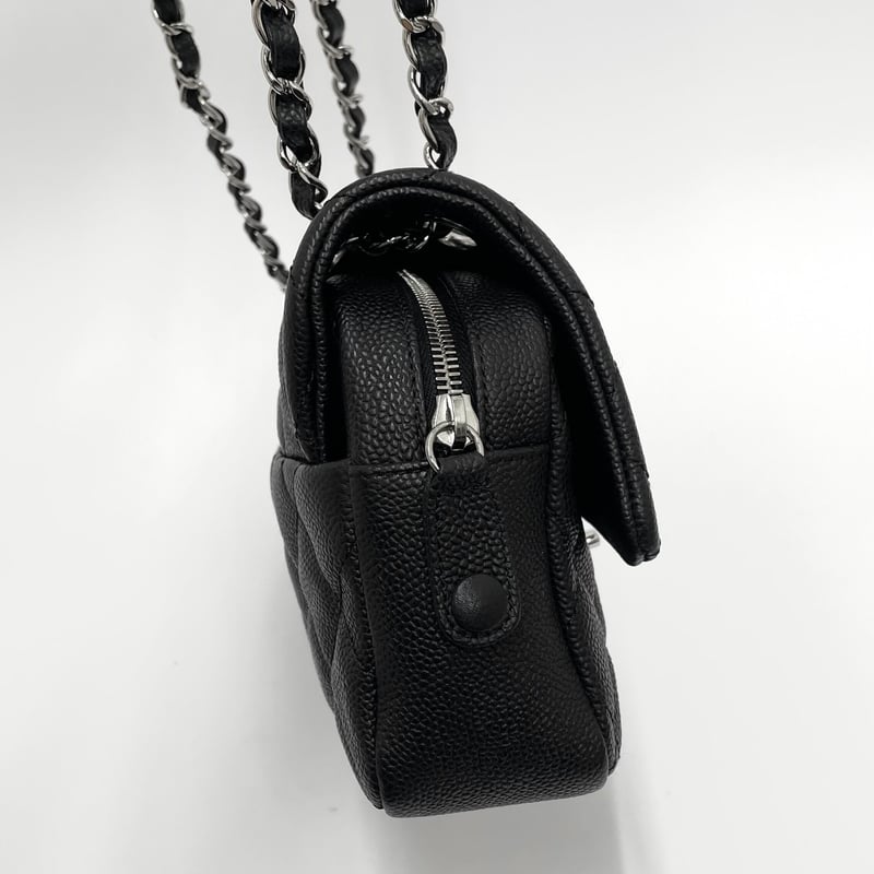 CHANEL キャビアスキン マトラッセ ジップチェーンショルダーバッグ 17