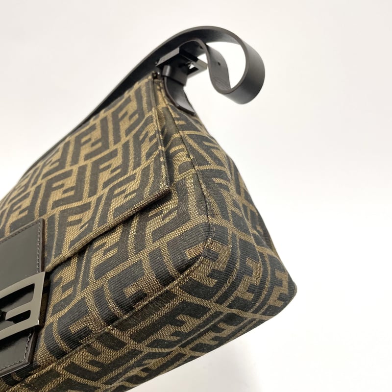 FENDI ズッカ柄 希少ブラック金具 マンマバケット ショルダーバッグ