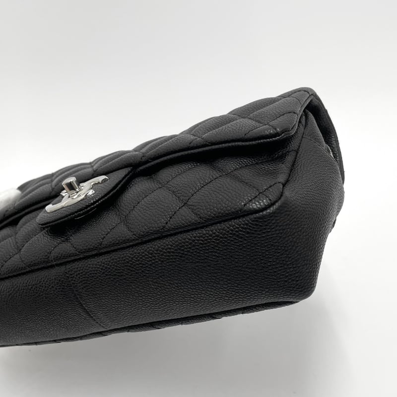 CHANEL キャビアスキン マトラッセ ジップチェーンショルダーバッグ 17