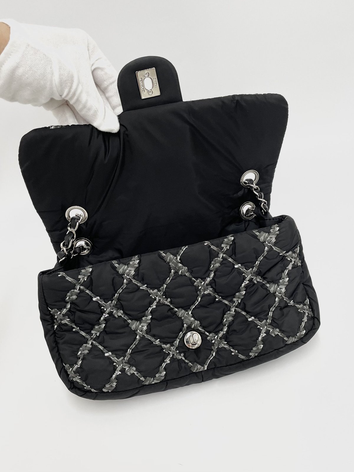 CHANEL マトラッセ ナイロン パリビザンス チェーンショルダーバッグ