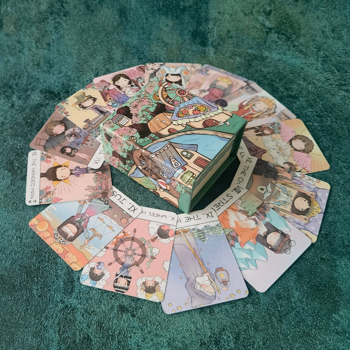 ハニーナイトミニタロット｜作者直輸入・希少デッキ | タロクル