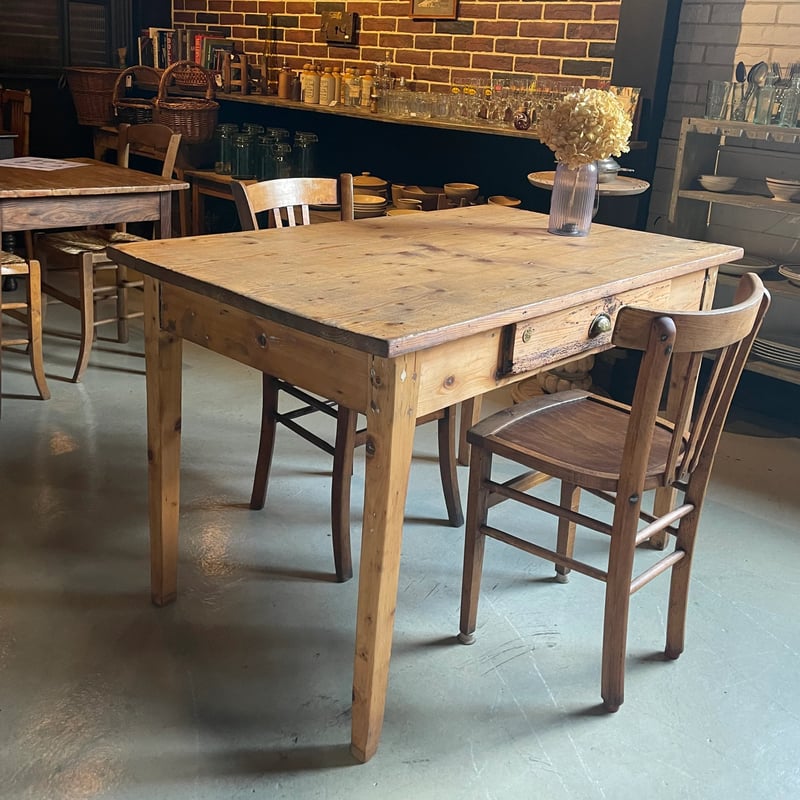 木製テーブル フランスアンティーク ④ | OGISHIMA COFFEE Antiques