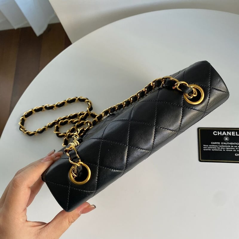 シャネルクラシック ヴィンテージマトラッセシングルフラップ 7番台