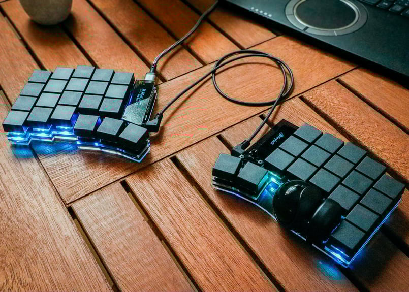 Keyball39 黒／白 | Shirogane Lab