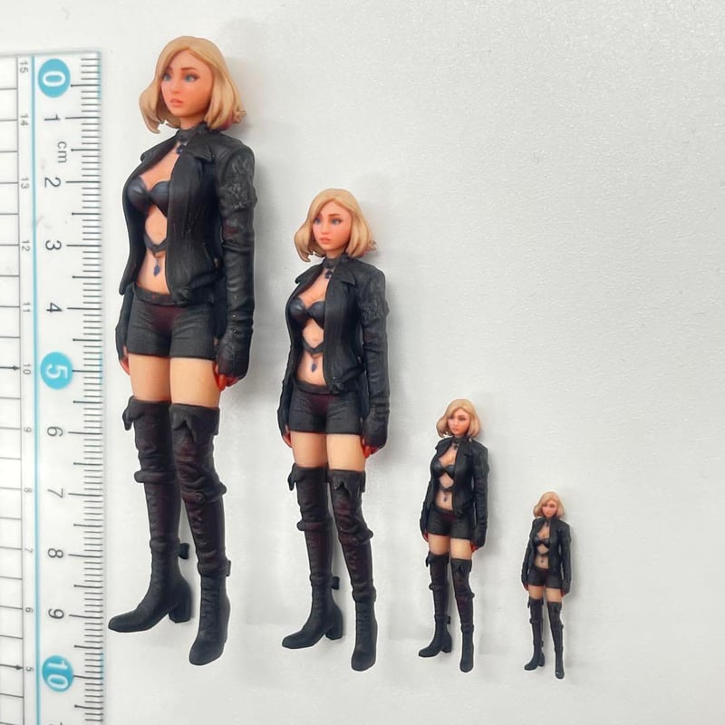 1/18 1/24 1/43 1/64 リオナ RIONA フィギュア4体 リアルフィギュア