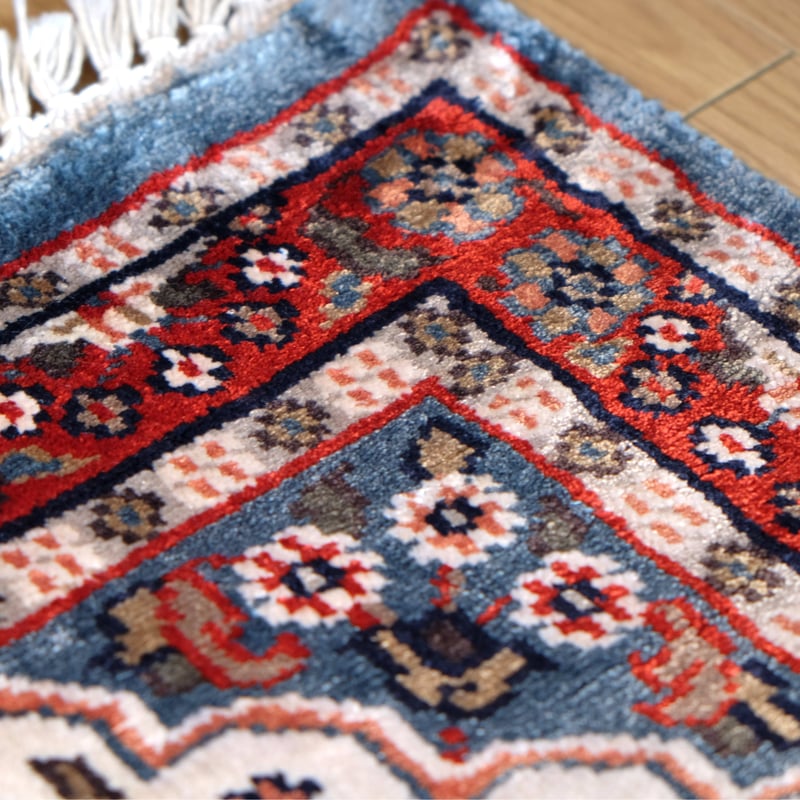 インド 手織り絨毯 シルク ＜約60 x 103 ㎝＞ 象 | インド雑貨のお店