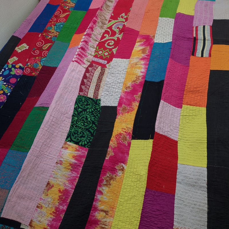 カラフル スクエア型ステッチ ラリーキルト カンタキルト 377 | Adlang