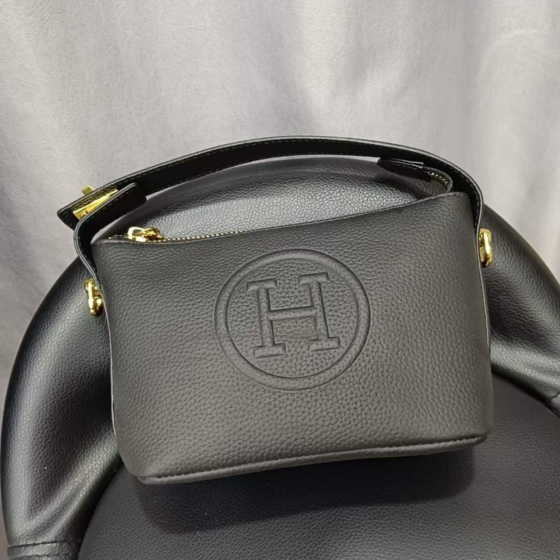 予約】本革 Hロゴ 2way レザー ミニバッグ ショルダーストラップ付き