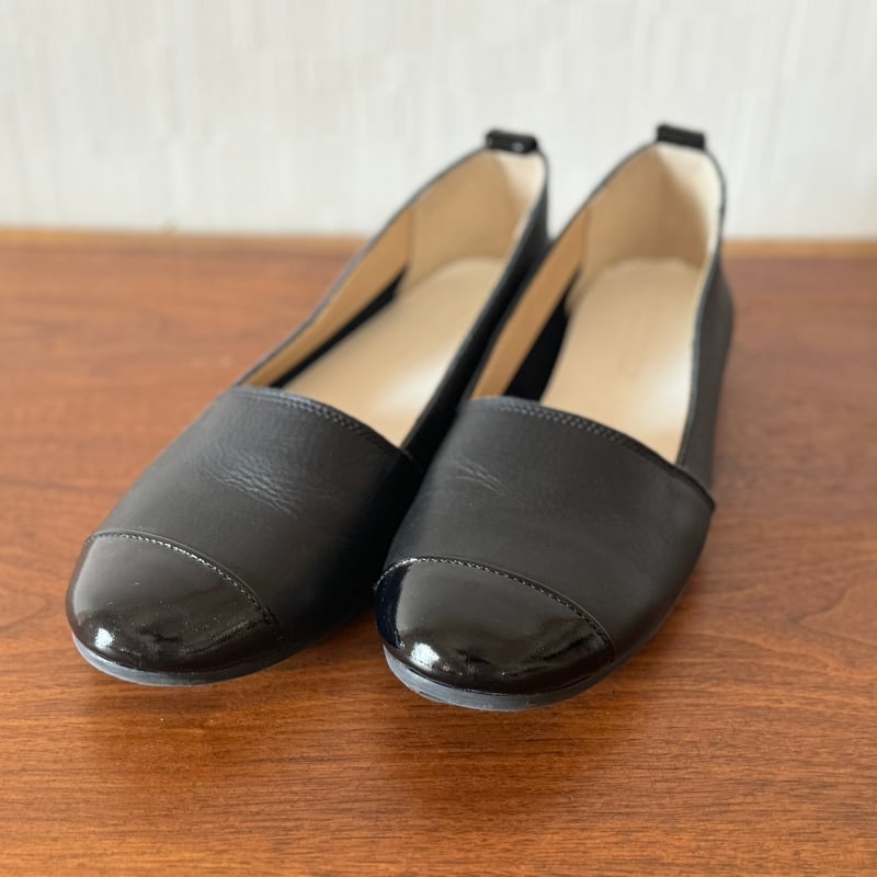 フラットシューズ DIARIES | LUEUF