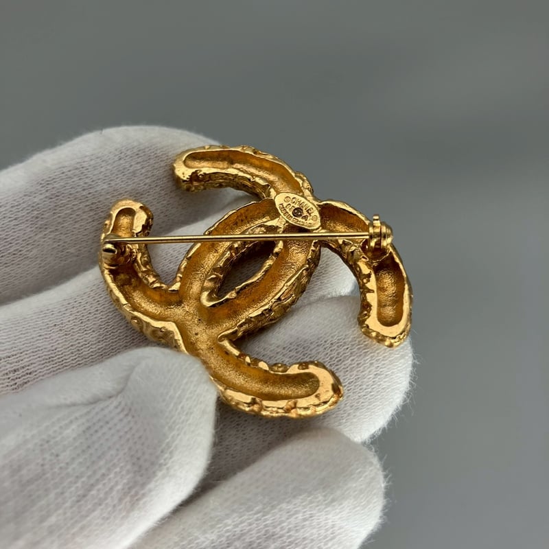 CHANEL (シャネル) ヴィンテージ ココマーク 溶岩 ブローチ | Cattleya