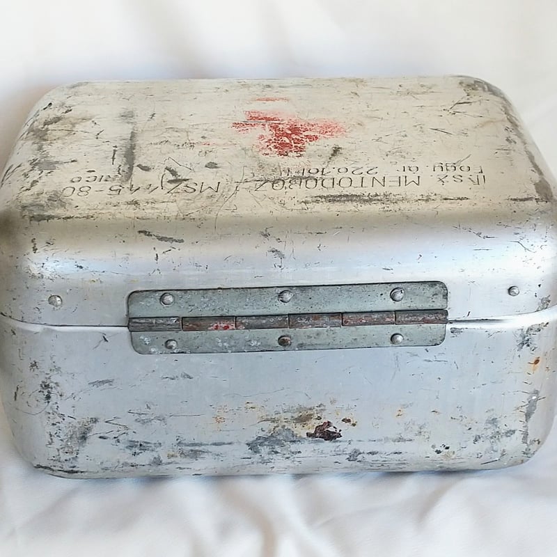 アルミの救急箱(ハンガリー) アンティーク | ZAKKA Polku