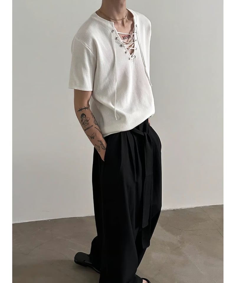 レースアップデザイン・VネックTシャツ / 2color | ness.