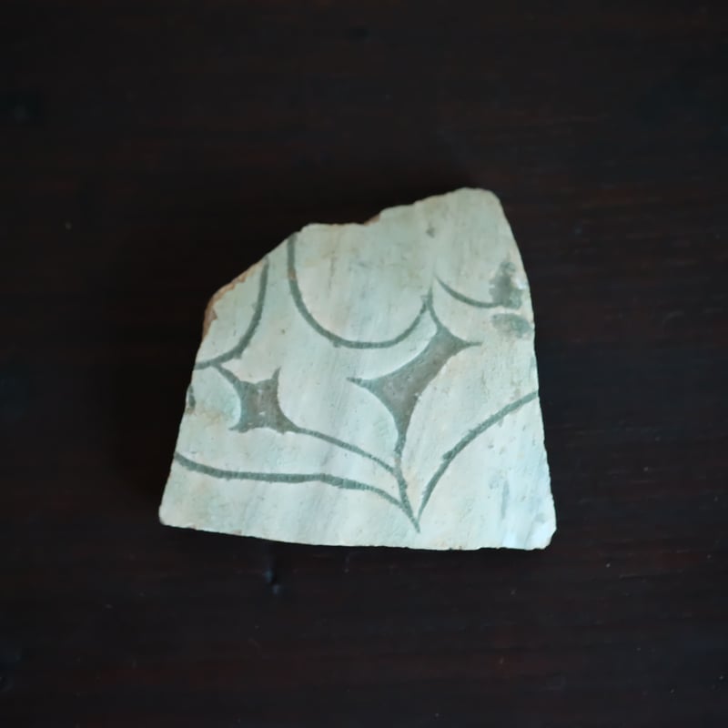 李朝初期 粉青沙器の陶片 | gallery & boutique 雪月花