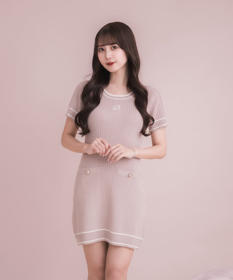 ロゴ刺繍ニットミニワンピース | DOLCELICHE（ドルチェリーチェ）