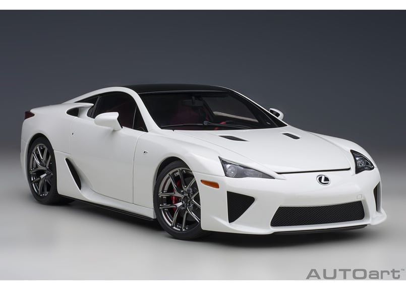 AUTOart 1/18 レクサス LFA （ホワイテスト・ホワイト／ブラック