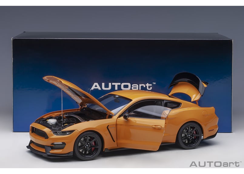 AUTOart 1/18 フォード シェルビー GT350R （メタリック・オレンジ