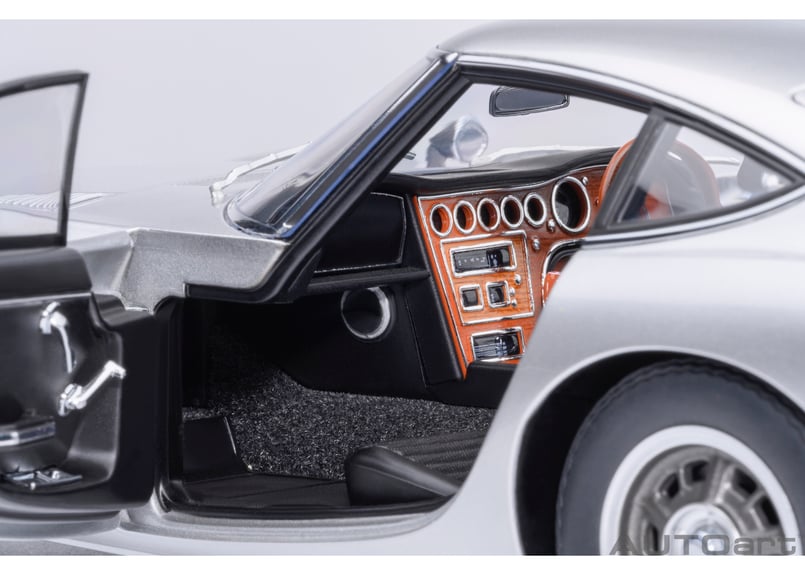 AUTOart 1/18 トヨタ 2000GT 1967 （シルバー） 79548 | AUT