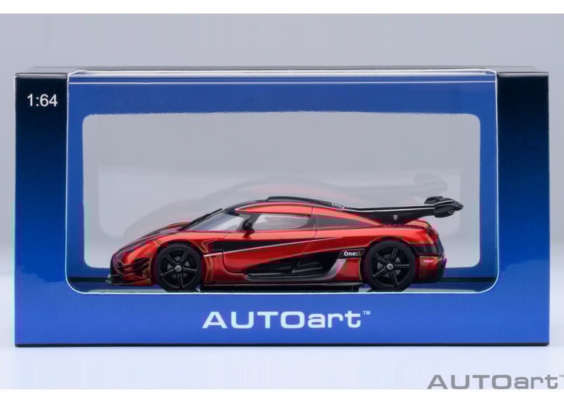 AUTOart 1/64 ケ－ニグセグ One：1 （メタリック・レッド／カーボン
