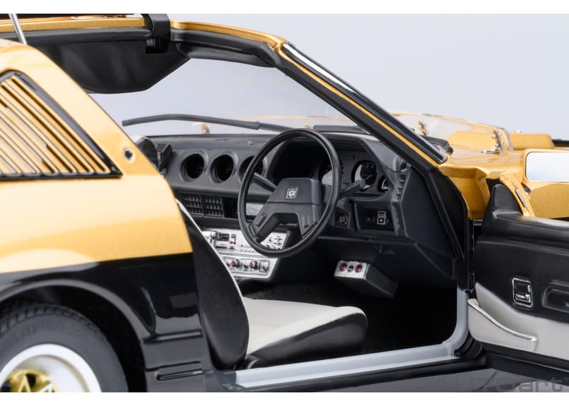 AUTOart 1/18 日産 フェアレディ 280Z 「西部警察」 スーパーZ 77476