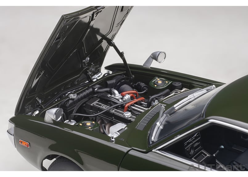 AUTOart 1/18 トヨタ セリカ リフトバック 2000GT （RA25） 1973