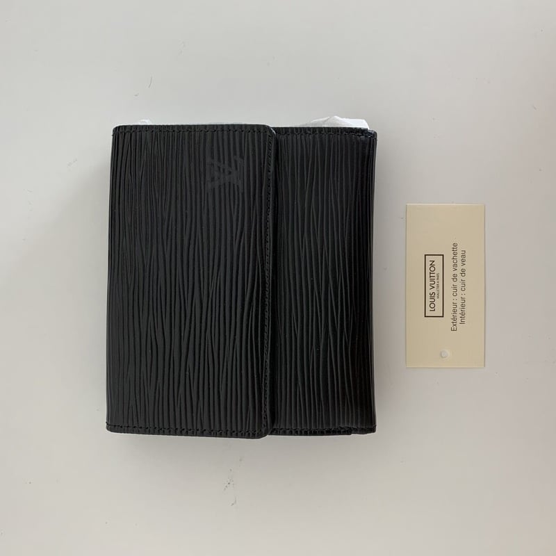 LOUISVUITTON ルイ ヴィトン エピ 黒 折り財布 | Antique BONANZA