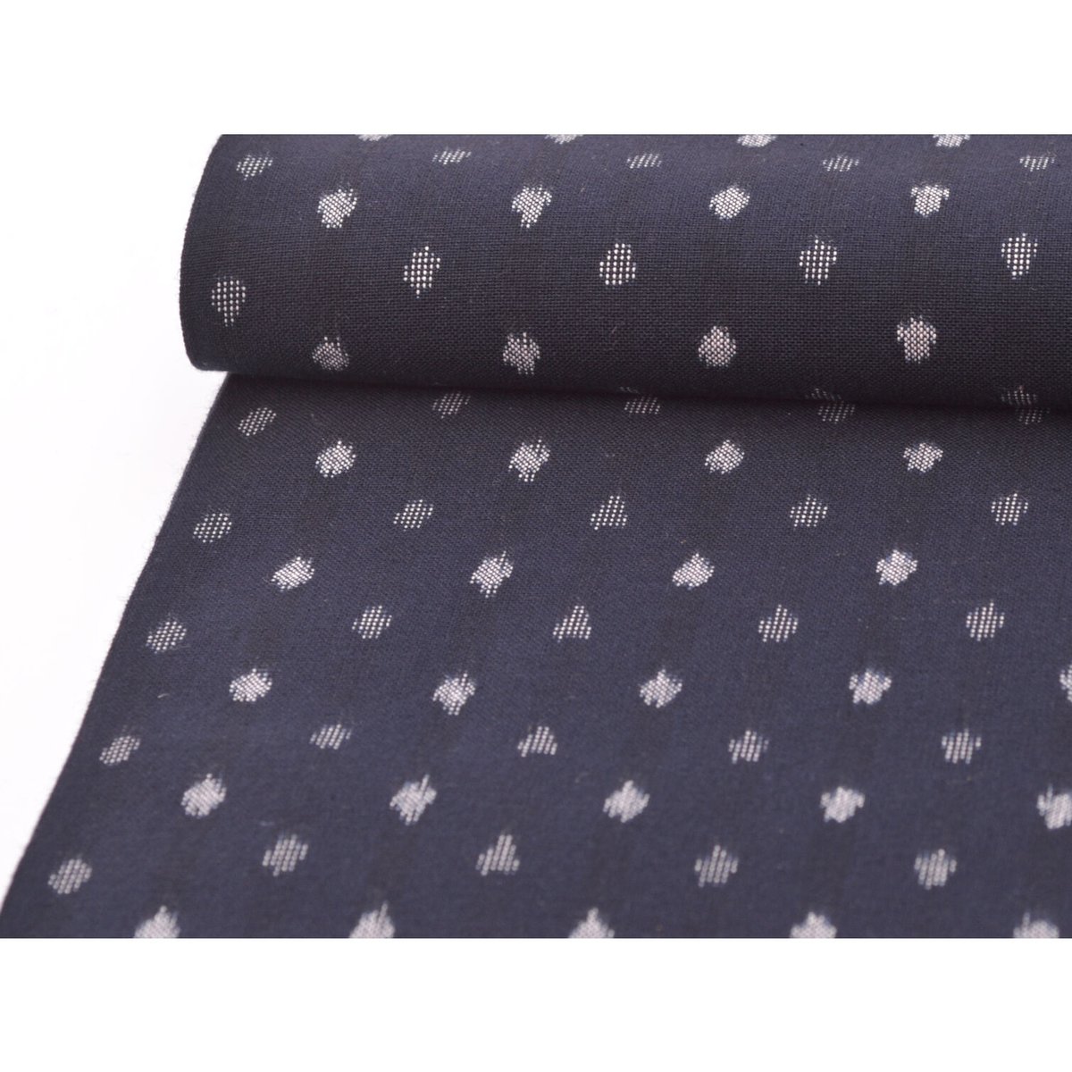 久留米絣 【紺地 立絣 水玉 片羽と白】 13m 木綿反物 | 古今堂 ふだん