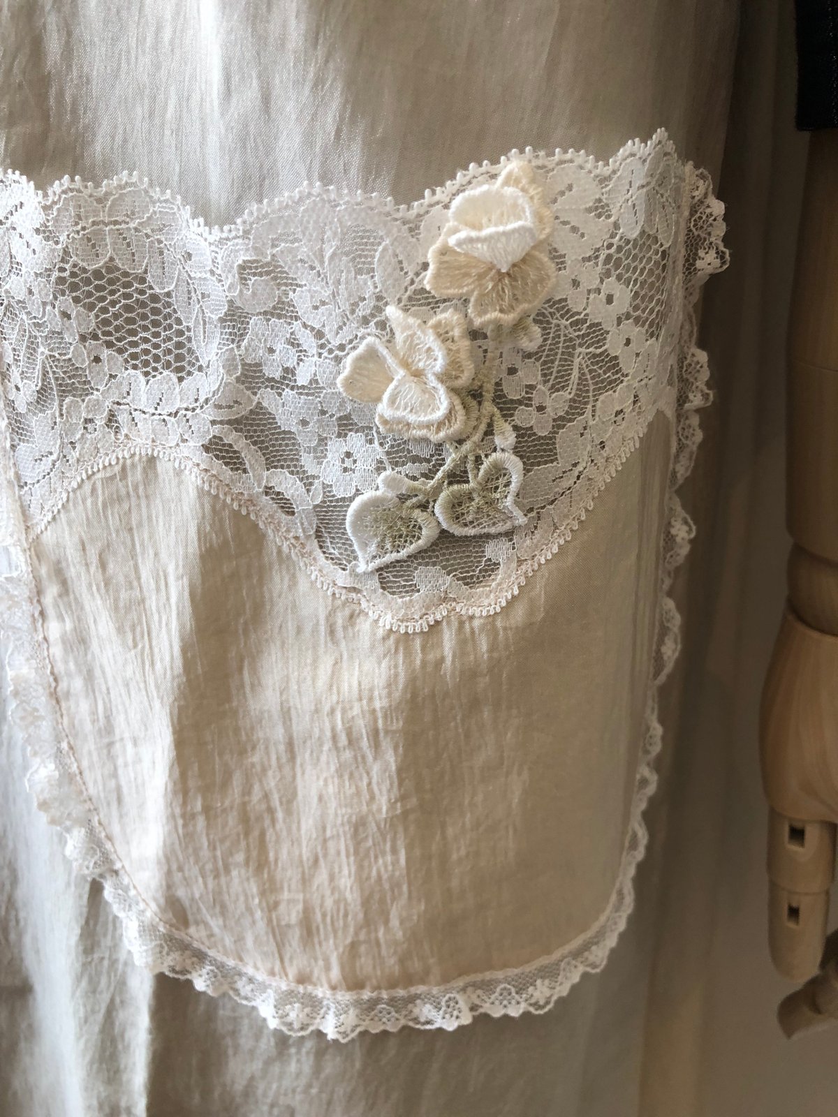 さえら ヒスクローネ エプロン | さえら POTECHINO マリーアン金沢