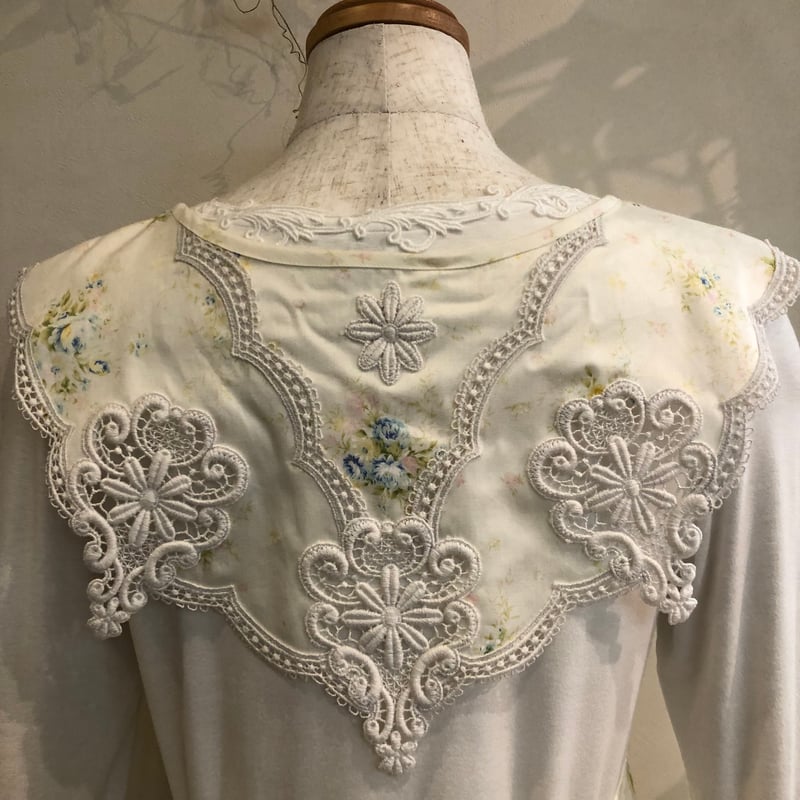 アキアカネ エプロン | さえら POTECHINO マリーアン金沢