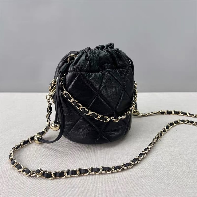 予約】本革キルティングショルダーバッグ | MINSE