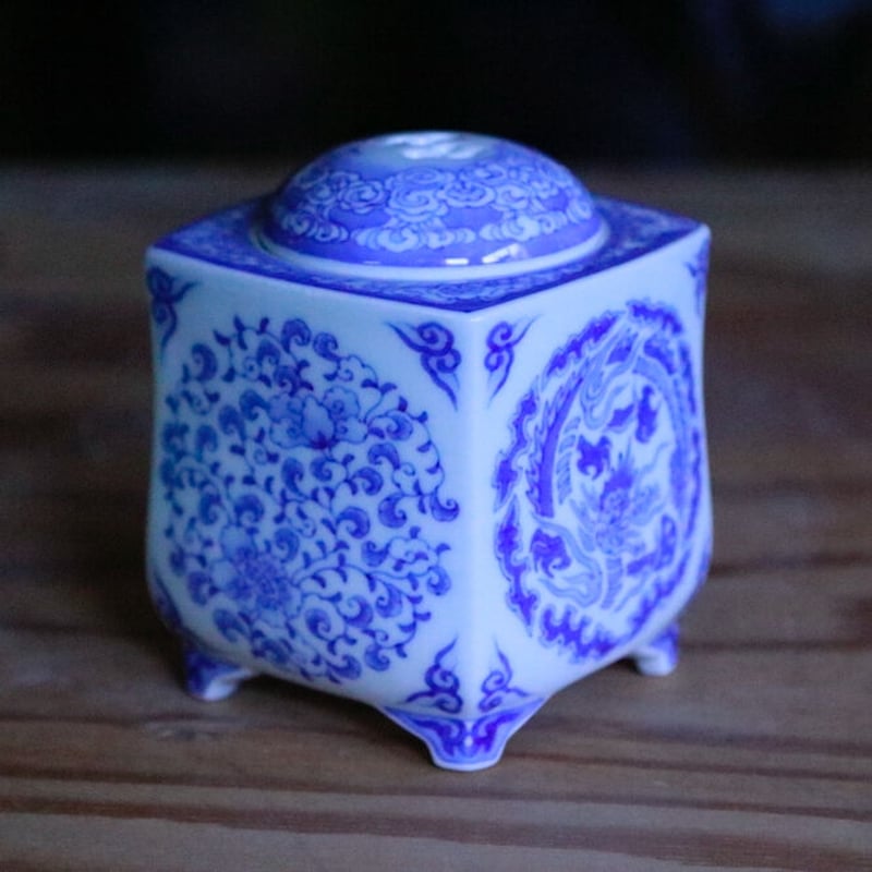 染付龍鳳凰文角香炉 | 辻精磁社 つじのくら