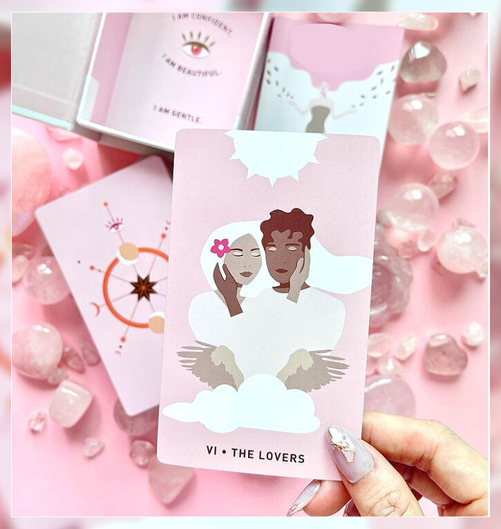 予約商品】The Gentle Heart Tarot【タロットカード】 | musemuse