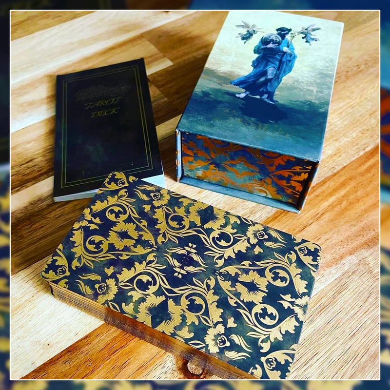 予約商品】Baroque Gold Foil Tarot Deck【タロットカード】 | m