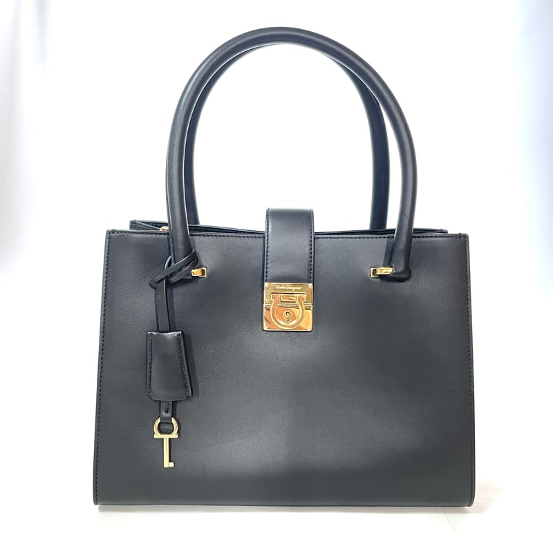 Salvatore Ferragamo ガンチーニ ジュリエット ハンドバッグ ブラック