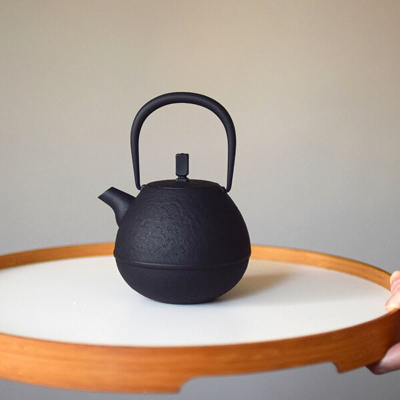 空間鋳造 鉄急須 Egg 中 PureBlack | YAOCA（やおか）日日の道具