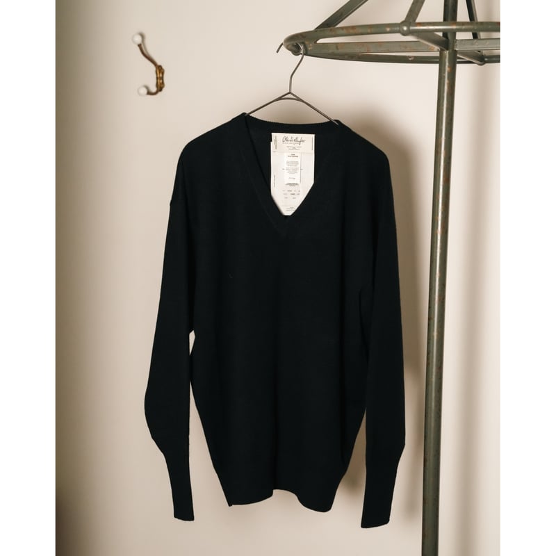 Olde H & Daughter CASHMERE V-NECK KNITWEAR | Mu