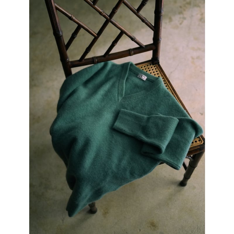 MAATEE&SONS CASHMERE 圧縮V SWEATER | MusterWerk