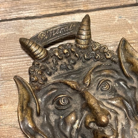 アンティークデビル | STORES