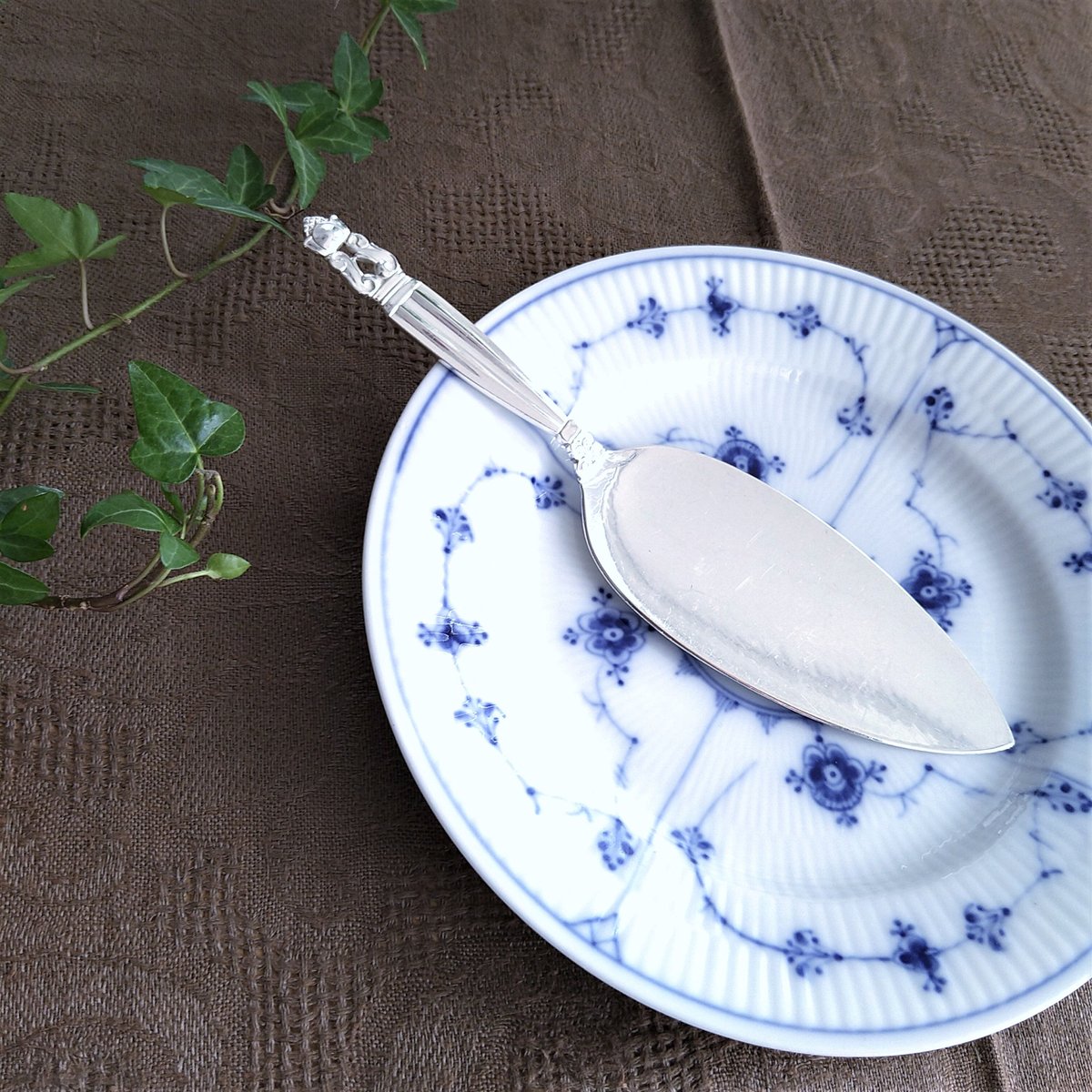 GeorgJensenエコーンのケーキサーパー(大)20㎝L/Acorn Cake serve