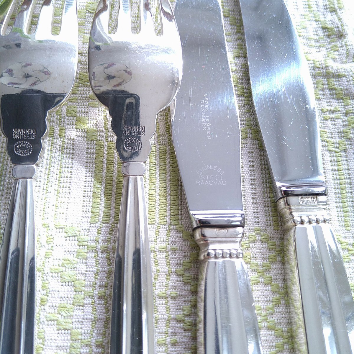 GeorgJensenエコーンのランチ用フォークとナイフとフルーツナイフ