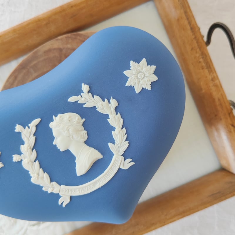 エリザベス女王のハートの入れ物 | Tabino Okurimono