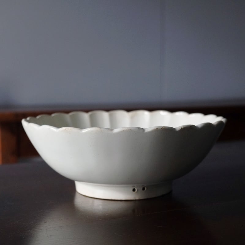 Arboras アルボラス 白 サラディエ ボウル 輪花 φ28cm フランス