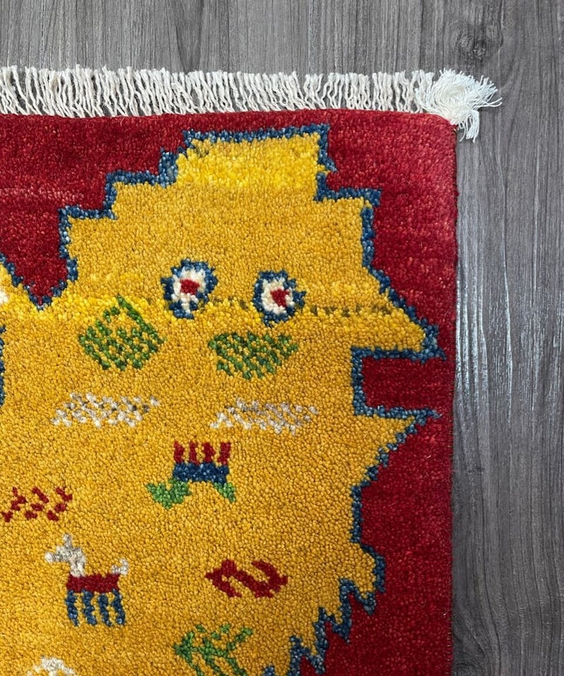 新品 ペルシャ絨毯 手織り ギャッベ 60×42cm 茜色 ライオン 山羊 生命