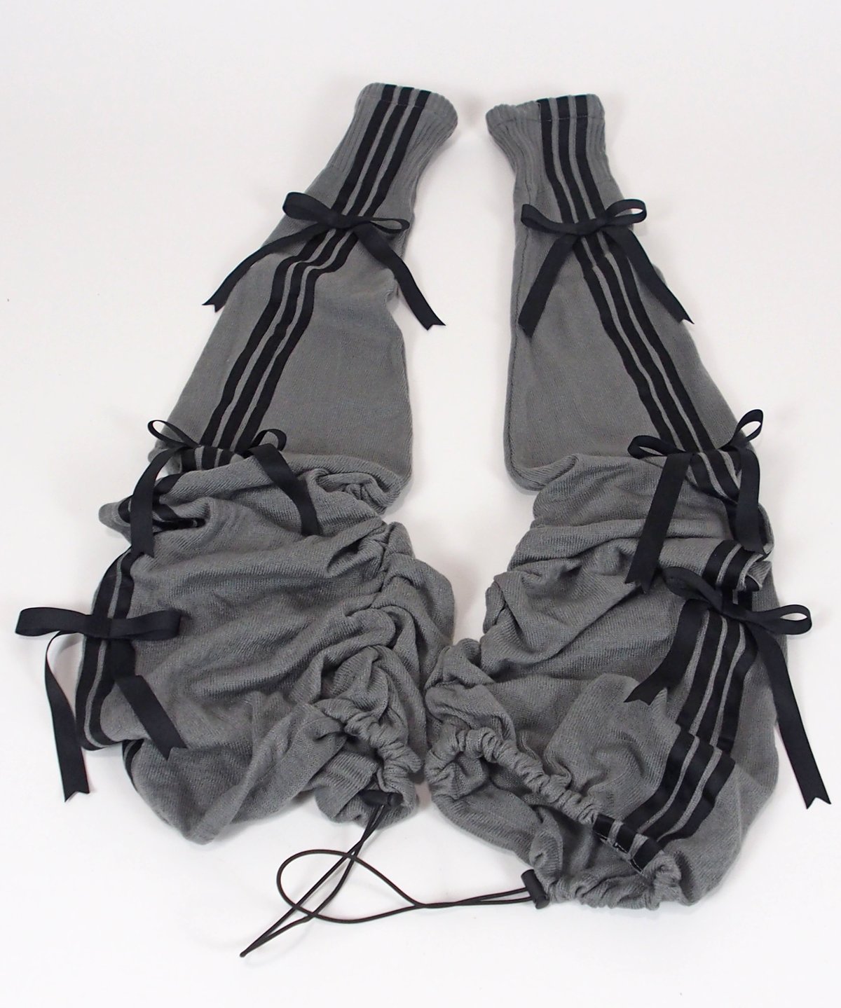 リボンニーハイレッグウォーマー》GRAY | HIDOLATRAL THEODOL