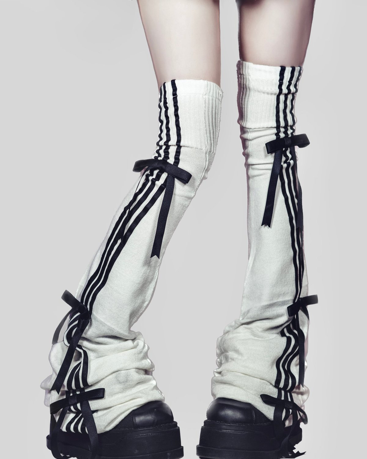 リボンニーハイレッグウォーマー》WHITE | HIDOLATRAL THEODOL