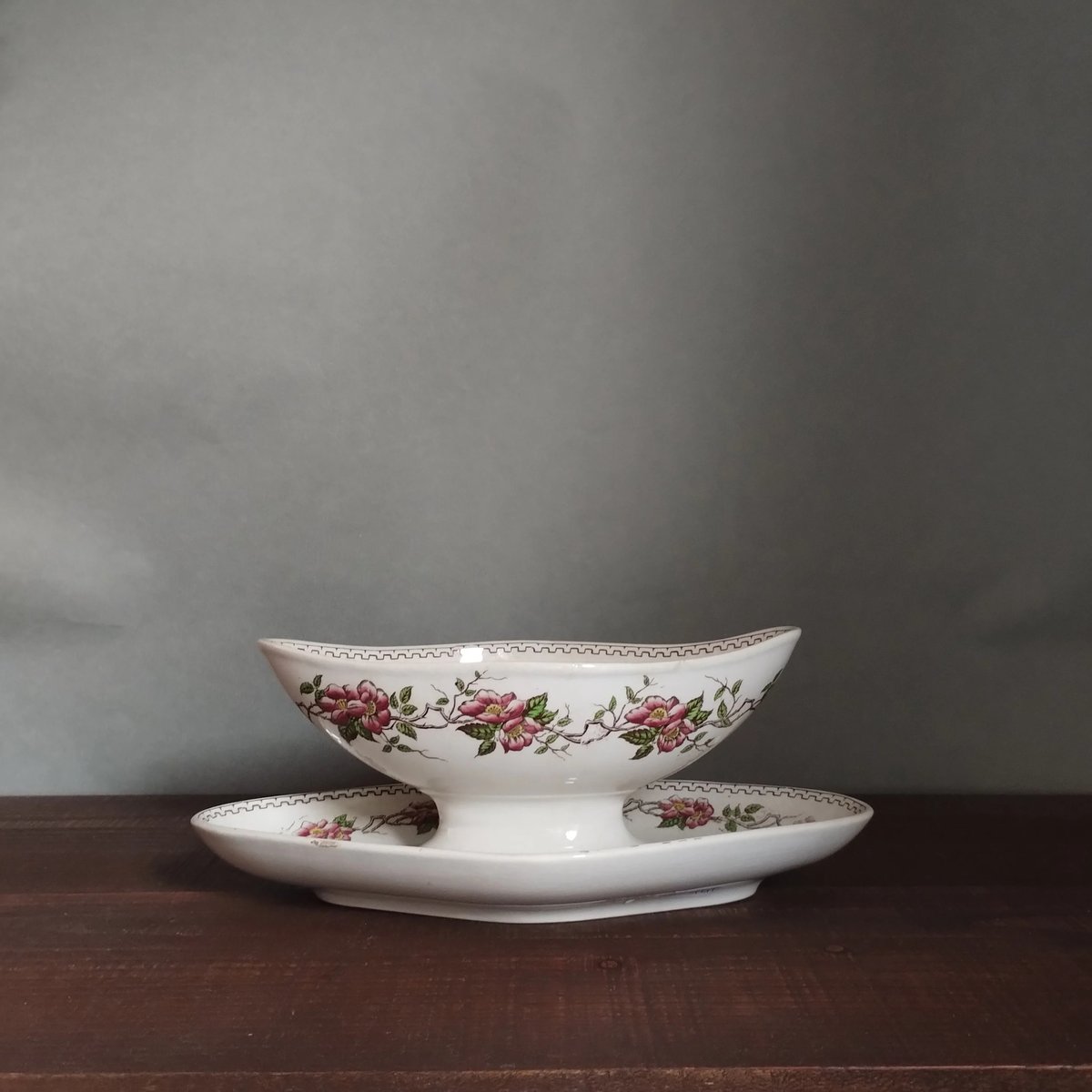 フランスアンティーク サルグミンヌのソーシエール | フランス