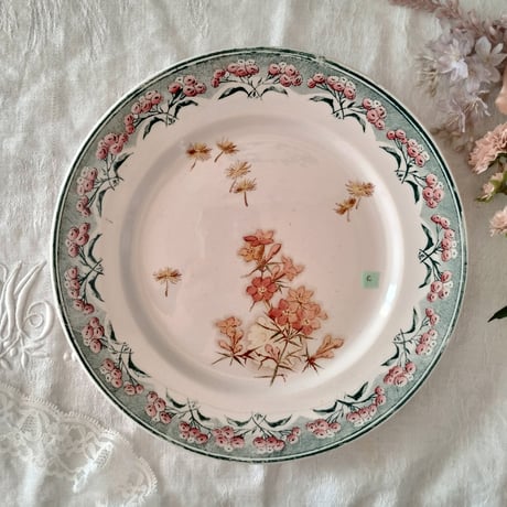 クレイユエモントロー | STORES