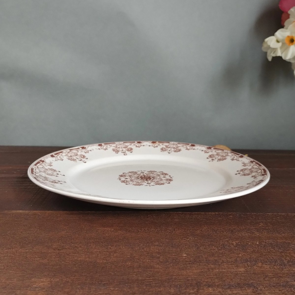 フランスアンティーク サルグミンヌのマロン色のプレートa | フランス