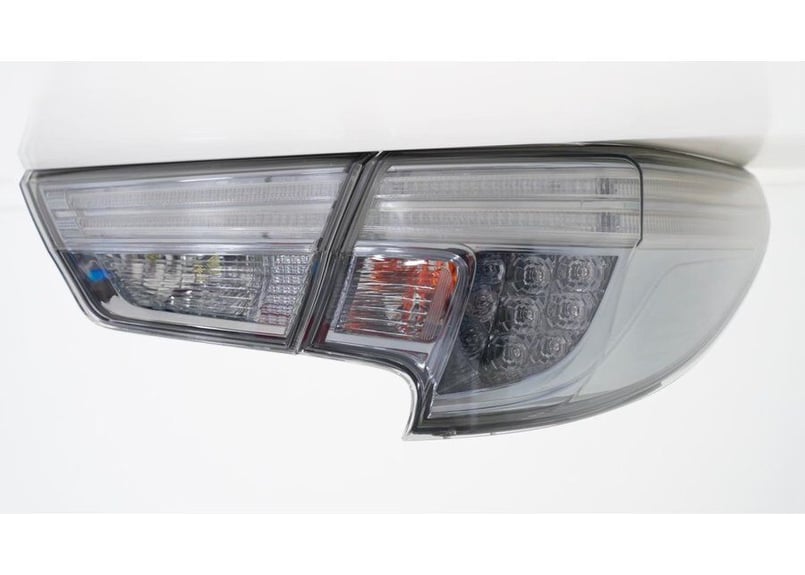 TOYOTA GRX130 マークX / 中期後期型 後期風テールランプ 社外品