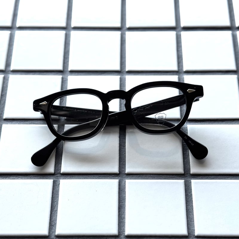 JULIUS TART OPTICAL/AR/44-22/Black | Eureka op