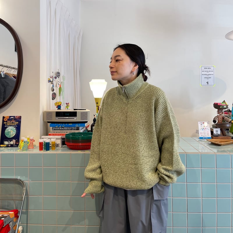 COMFORTABLE REASON / Harf Zip Knit | FLUTTER